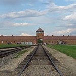 225px-Birkenau_gate