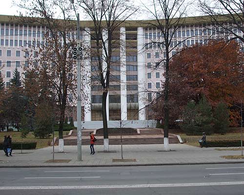 2011_11_chisinau_parlament
