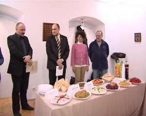 Vernisajul expoziţiei, de la stânga la dreapta: Tudor Sălăgean, Paul Agopian, Ermone Martaian, Mircea Tivadar