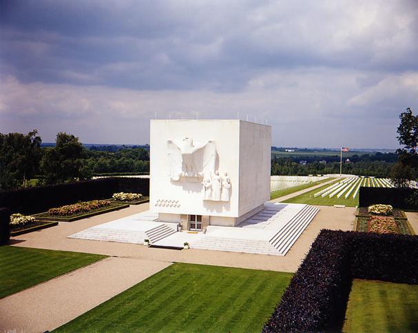 Cimitirul american din Ardennes, Belgia...5329 de soldati americani si-au dat viata