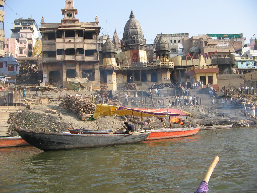 crematoriul din Varanasi